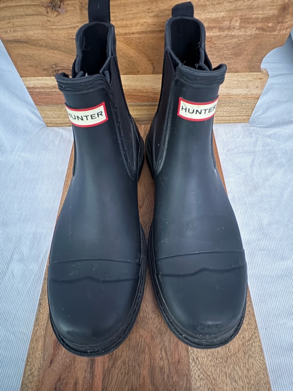 Hunter Black Chelsea Rain Boots with Red Logo Patch